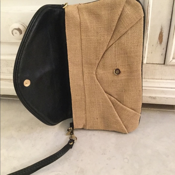 Burlap with black leather trim wristlet - Picture 5 of 5